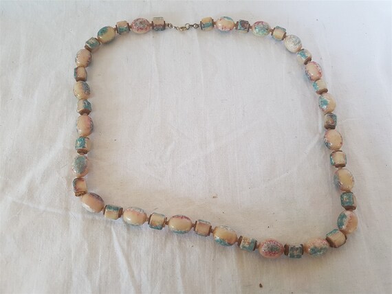 Vintage Plastic Bead Necklace 1940's - 1950's Mid… - image 2