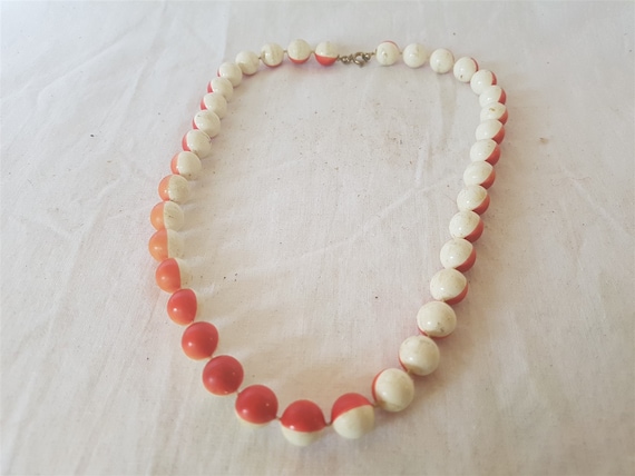 Vintage Plastic Bead Necklace 1940's - 1950's Mid… - image 1