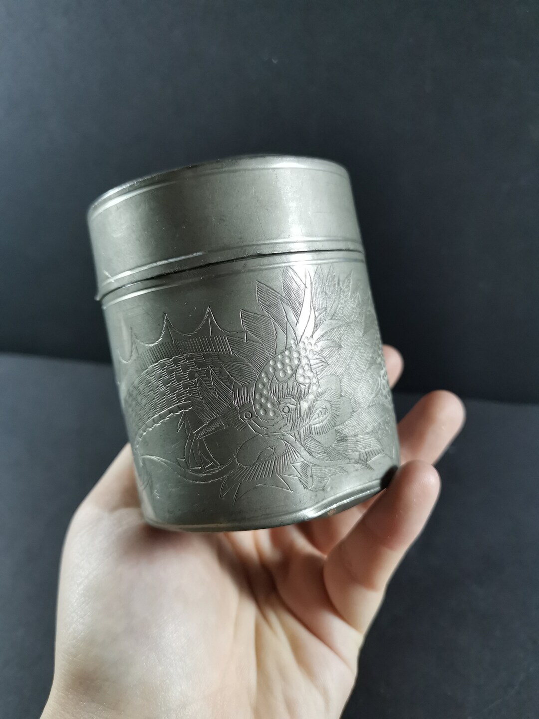 極美品 錫半 松竹梅 茶壺 /Suzuhan Pewter Tea Caddy il_1080xN.6073116148_ce5x.jpg