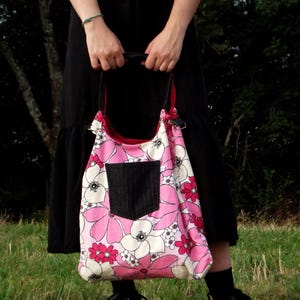 Handtasche aus recyceltem Stoff, Blumentasche, Gelegenheitstasche, rosa Damentasche, Einkaufstasche, Einzelstück, Wendetasche