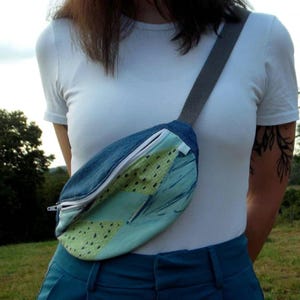 Sac Banane en tissus recyclés, sac upcyclé en tissus d'ameublement, sac en chutes de tissus, petit sac en bandoulière unisexe