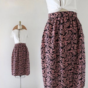 pink paisley skirt 30 vintage 90s y2k black womens size medium knee rayon full flowy skirt with pockets image 1