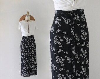 black floral maxi skirt 30-33