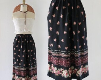 black floral skirt - 24 - vintage womens 70s 80s womens extra small xs boho bohemian cute cottage cottagecore  with pockets