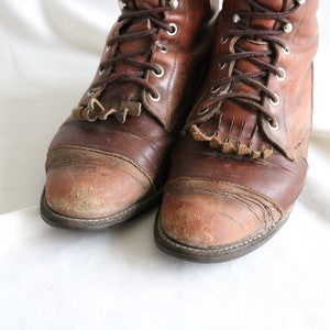 worrrn whiskey leather lace boots 7 vintage 90s brown tan beige lace western cowboy cowgirl boots Justin shoes seven image 4