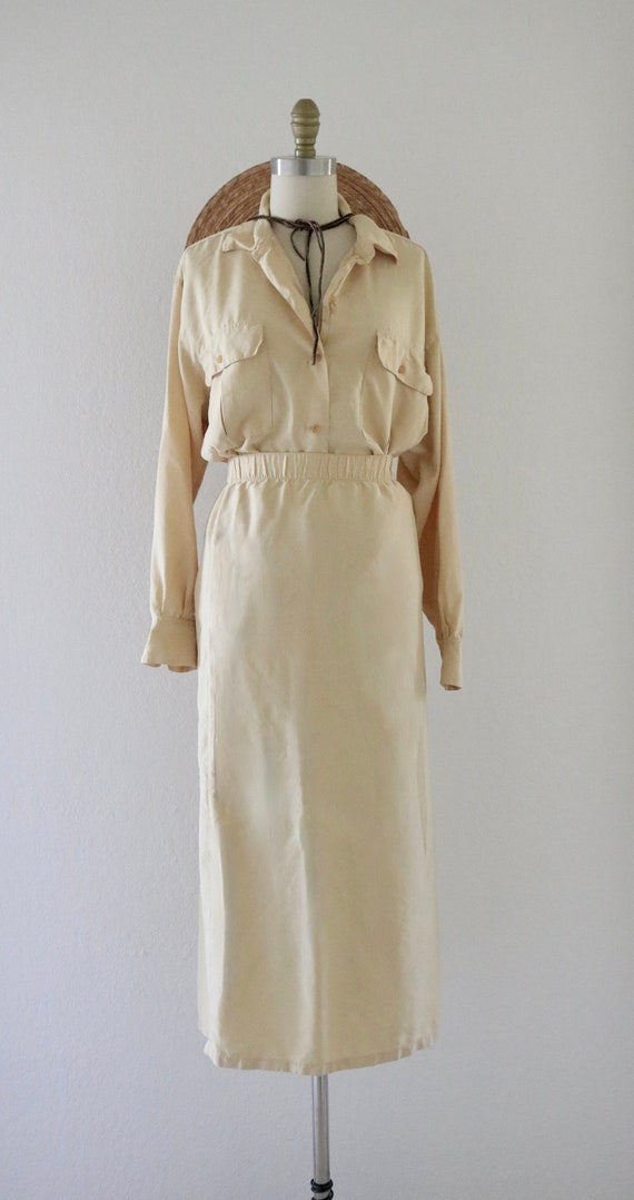 2 pc Calvin Klein silk set 29-34 - image 2