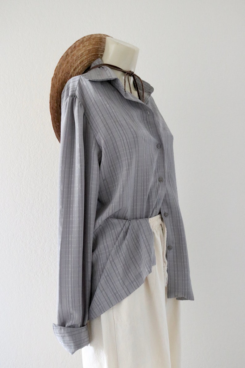 flowy gray blouse m image 5