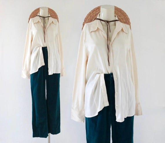 silk button top - l - image 1