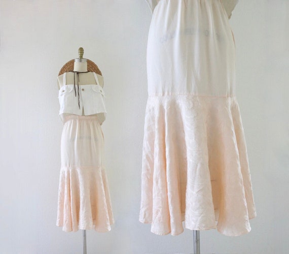 apricot flutter skirt 22-30 - image 1