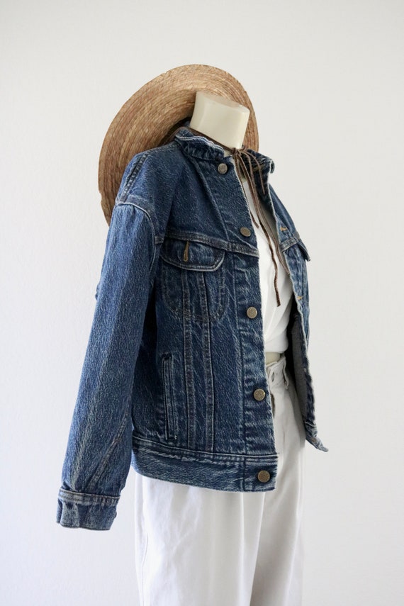 Frederick Thomas Designer Marine Bleu Foncé Oiseau Robin Frederick Thomas Designer Marine Bleu Foncé Oiseau Robin