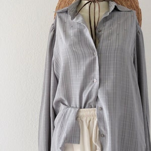 flowy gray blouse m image 4