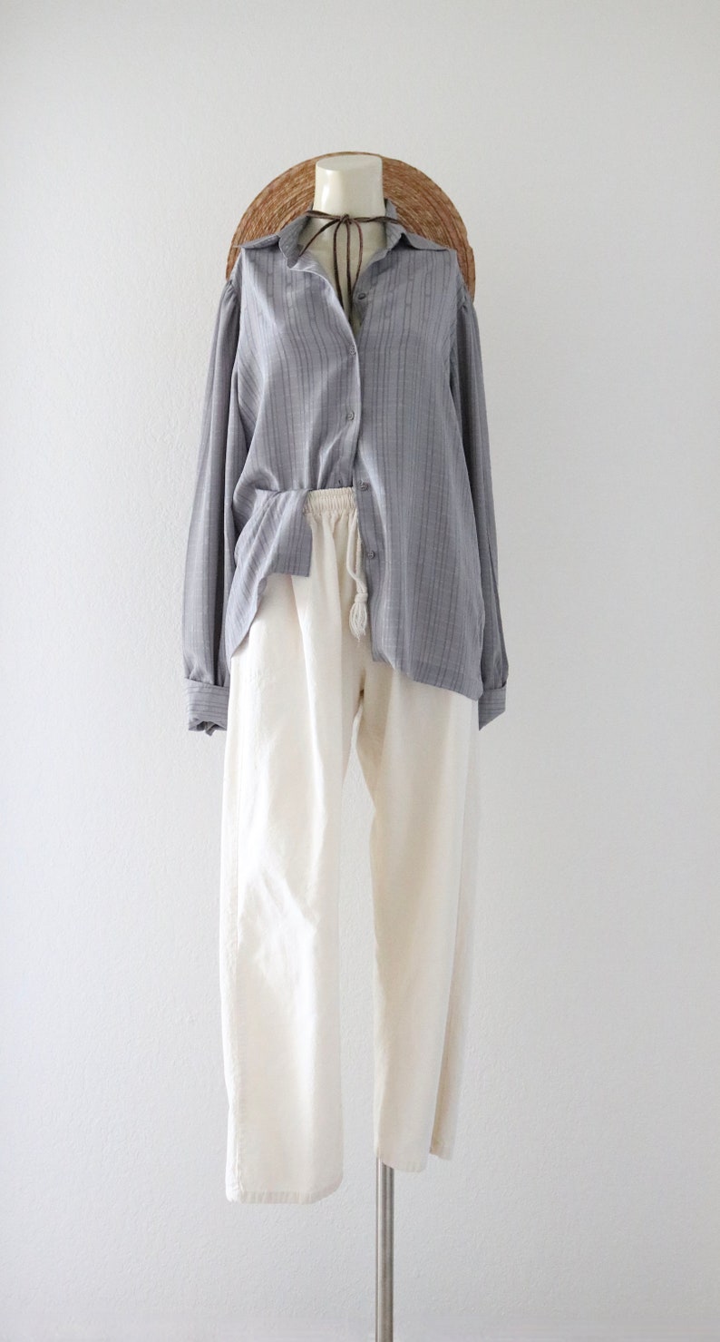 flowy gray blouse m image 3