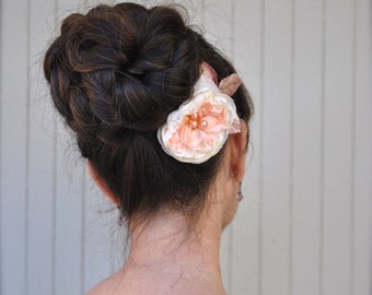 Fermaglio per capelli vintage con fard o fiori di pesco con foglie di velluto. Morbido e romantico. Spose, accessorio per capelli da damigella d'onore. Anche in menta.