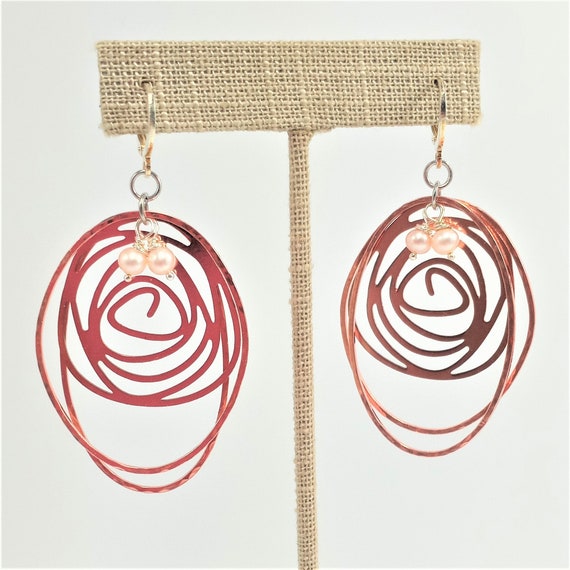 Dainty Pearl Drops Rosr Gold Swirl Earrings