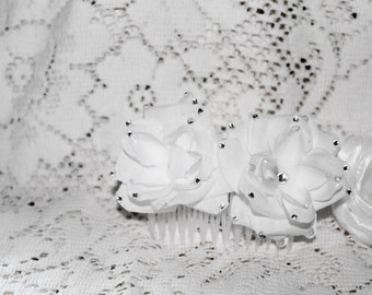 Wedding Hair Accessory/Bridal Hair Comb/Bridesmaid Hair Comb/Gifts for the Bride/White Rose Hair Comb