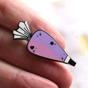 Two Tone Piping Bag - Pastel Pink and Purple Hard Enamel Pin