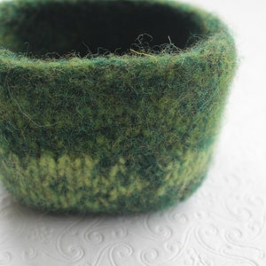 Green Felted Wool Square  Basket, Knit Felt Storage Basket, Boiled Wool Basket, Wool Storage, Green Square Wool Felt Bowl, Eco Friendly Home