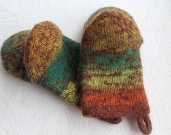 Heavy Duty Knit Felted Wool Oven Mitt Set in Cinnamon Brown, Green, Gold,  7th Anniversary Gift, Eco Friendly Home, Housewarming Gift