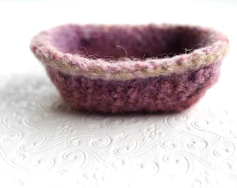 Purple Ombre Wool Felt Ring Bowl, Knit Felt Ring Bowl, Felted Wool Ring Dish, Small Knit Ring Bowl, Felted Wool Bowl, Hand Knit Wool Bowl