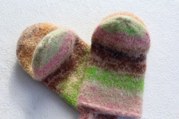 Heavy Duty Wool Oven Mitts, Hand Knit and Felted Oven Mitts, Creamy White,  Green, Pink, Brown Oven Mitts, Eco Friendly Home. 7th Anniversary 