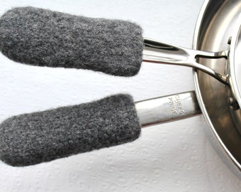 Set of 2 Charcoal Gray Felted Wool Pan Handle Sleeves, Wool Skillet Sleeve Cover,  Felted Wool Pan Handlers,  Jeaniebeanhandknits