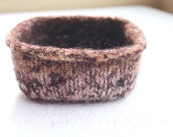 Espresso Brown Wool Felt Basket, Wool Storage Basket, Hand Knit Storage Basket, Soft Wool Storage, Square Felt Basket, Eco Friendly Home