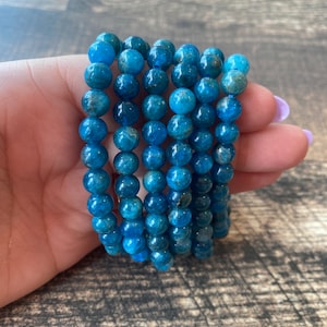Blue Apatite Beaded Bracelet With Tree-Of-Life Heart Charm main image 1