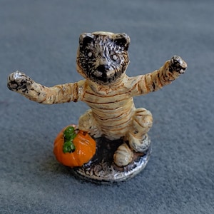 Mummy Cat Sculpture