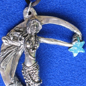 Sculpted Mermaid pendant w/ pearl accent,  cast in pewter