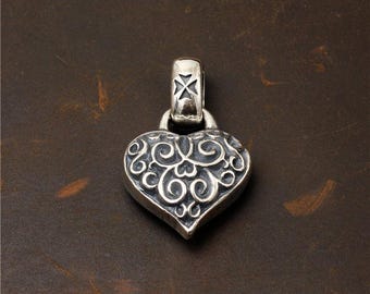 Lover&#39;s Heart shape Pendant carved pattern heart Ring 925 sterling silver Handmade American retro biker punk rock good idea gift for couple