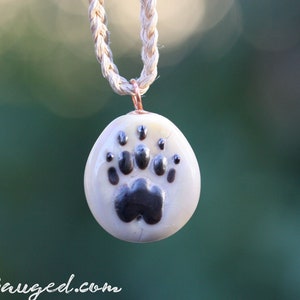 Bear Footprint Pendant: Add your sentimental item. Pet ashes on back, Tribute, Hair, Sand, Earth