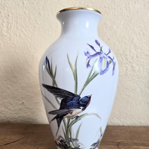 Meadowland Bird Vase - Etsy