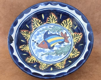 Vintage Talavera Mexican Pottery Bowl Hand Painted Fish Sunburst Signed Mex Amora