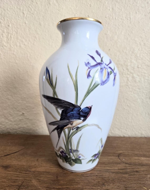 Vintage Vase Franklin Porcelain Meadowland Bird Vase Signed 