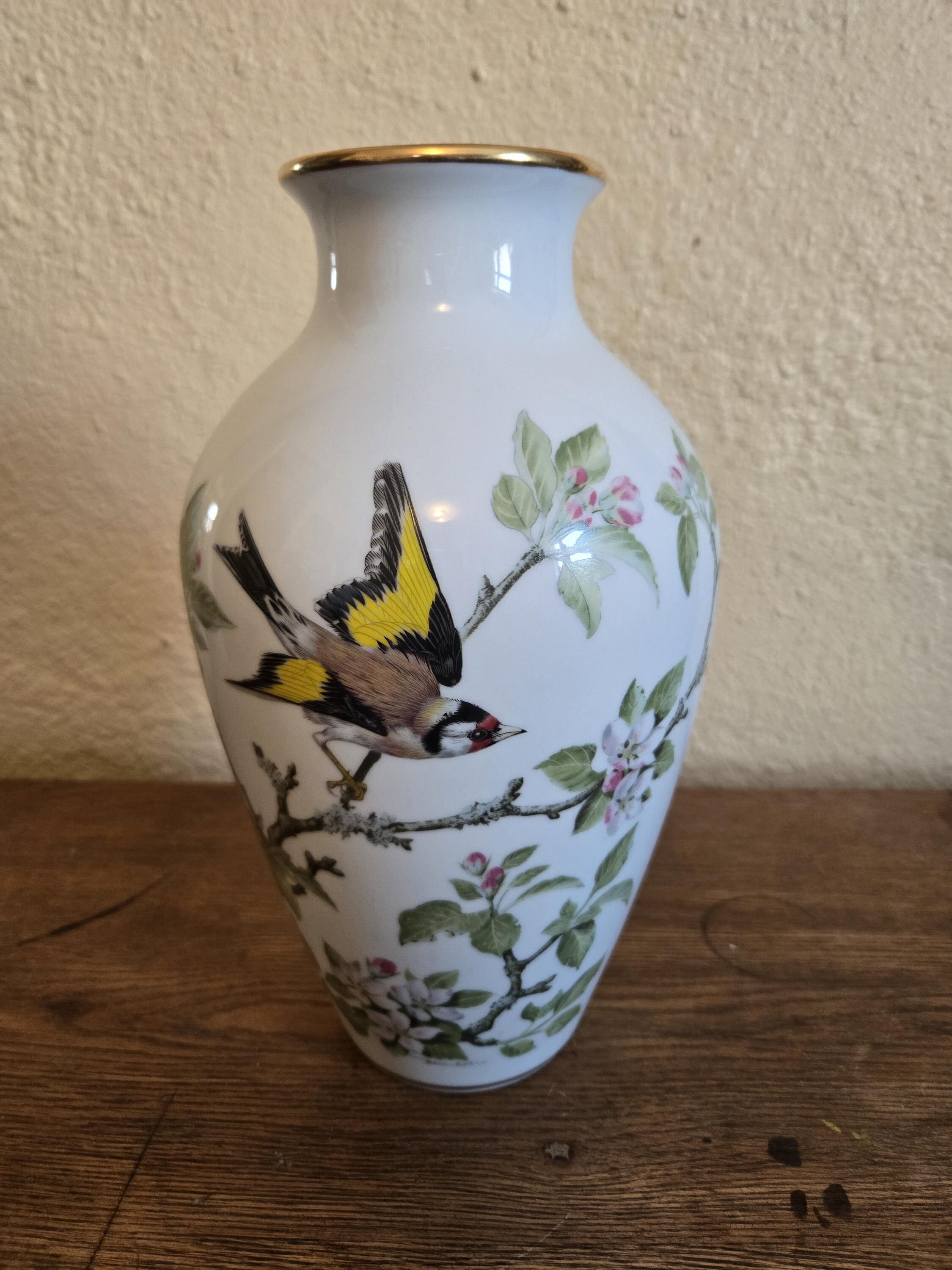 Meadowland Bird Vase - Etsy