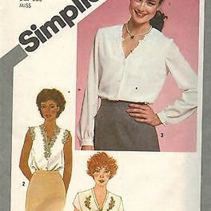 9811 Vintage Simplicity Sewing Pattern Misses V Neck Button Front Blouse OOP SEW