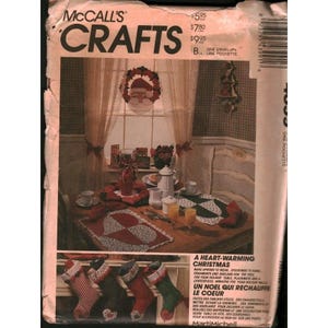 Napperons de chaussettes de Noël McCalls 4399 Crafts