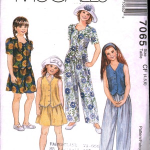 7065 UNCUT Vintage McCalls NAAIEN Patroon Kinderen Meisjes Gevoerde Vest Top Broek Shorts OOP
