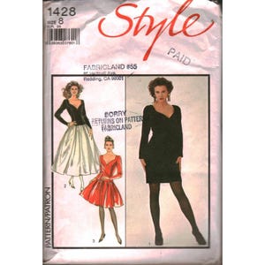 Vintage Style 1428 Sewing Pattern Misses Lined Dress Sweetheart Neck Size 8