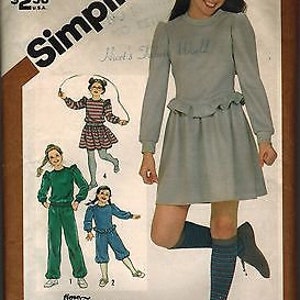 5771 Simplicity Vintage Sewing Pattern Girls Pants Knickers Mini Skirt Tops OOP