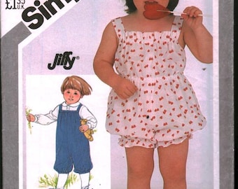 5592 CUT Simplicity NAAIEN Patroon vintage pull-on overall en romper voor peuters, 1982 maat 3