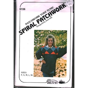 Könnte beinhalten: Ein Set aus drei Keramikbechern mit gesprenkelter, matter Oberfläche. Die Becher sind in den Farbtönen Creme, Hellgrau und Dunkelgrau gehalten. Jeder Becher hat ein schlichtes, minimalistisches Design, perfekt für Kaffee oder Tee.