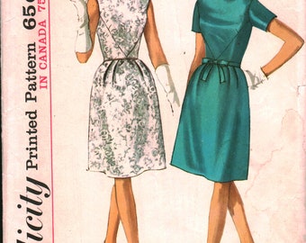 6220 Vintage Simplicity Sewing Pattern Misses 1960's One Piece Dress 16