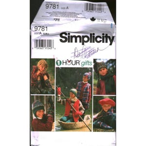 Simplicity 9781 Kids Fleece Vest Hat Mittens Slippers Sewing Pattern Size S-M-L