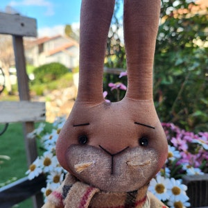 Primitive Spring Garden Rabbit on Stand Doll imagem 7