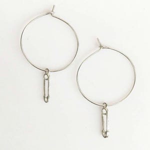 Pendientes de aro con imperdible de plata, imperdible solidario, aros pequeños de plata de ley