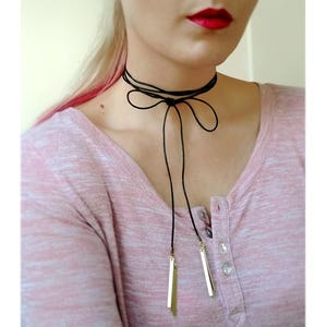 Tour de cou en cuir noir Wrap, longues couches Collier ras de cou, ras du cou noeud fin