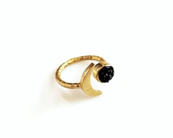 Black Tourmaline Sun Moon Ring, Black Raw Tourmaline Celestial Crescent Ring, Crushed Stone Adjustable Ring, Mineral Jewelry