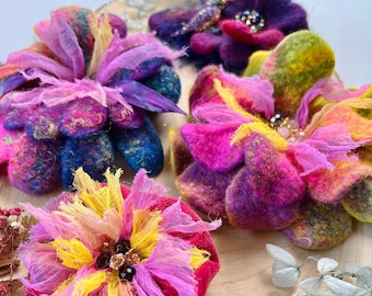 Spring Flowers Textile Brooch Pin / Felted Flowers brooches / Flower Felted Brooch / Handmade / Gift for Her / Gift for mom / Wool brooch /