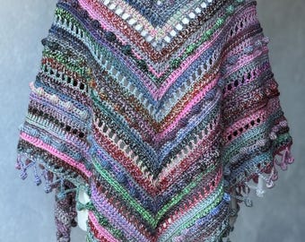 Xale de crochê boho: degradê azul, rosa e verde, mistura de lã macia.